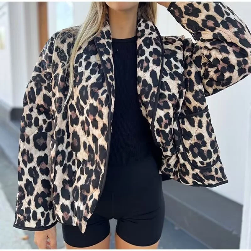 New Fashion Cotton Coat Tops Animal Print Lapel Jacket European And American Style Women's Clothing
New Fashion Cotton Coat Tops Animal Print Lapel Jacket European And American Style Women's Clothing