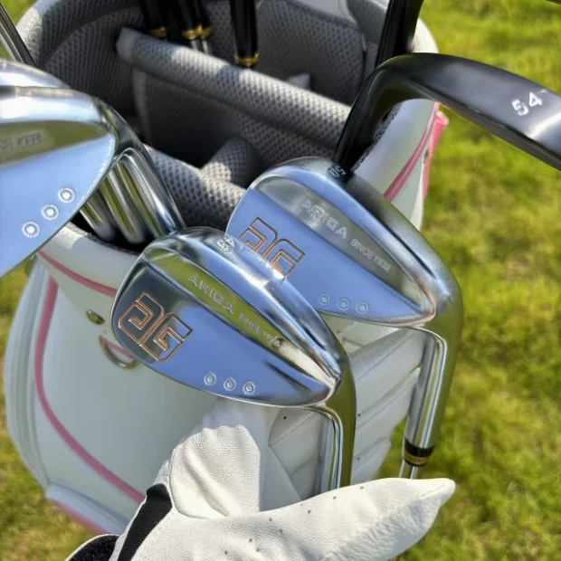 Ariga Golf Wedge 48, 50, 52, 54, 56, 58, 60 degrees, Silver/Black S20C Forged Sand Wedge, Gap Wedge, High Curve Wedge, Milled Fa
Ariga Golf Wedge 48, 50, 52, 54, 56, 58, 60 degrees, Silver/Black S20C Forged Sand Wedge, Gap Wedge, High Curve Wedge, Milled Fa