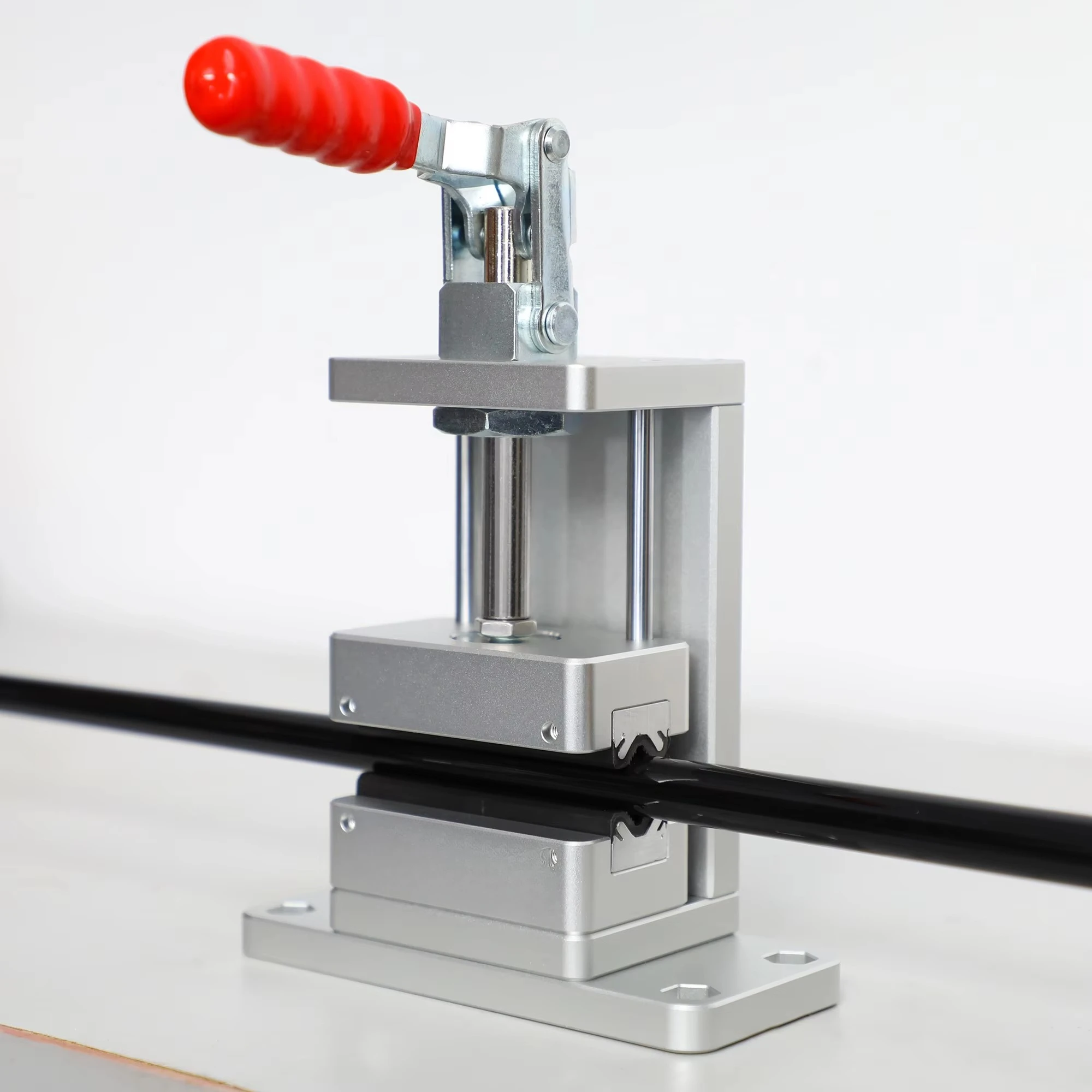 Wholesale Custom Golf Workshop Tools Professional Golf Club Shaft Clamp Gripping Vise Tool
Wholesale Custom Golf Workshop Tools Professional Golf Club Shaft Clamp Gripping Vise Tool