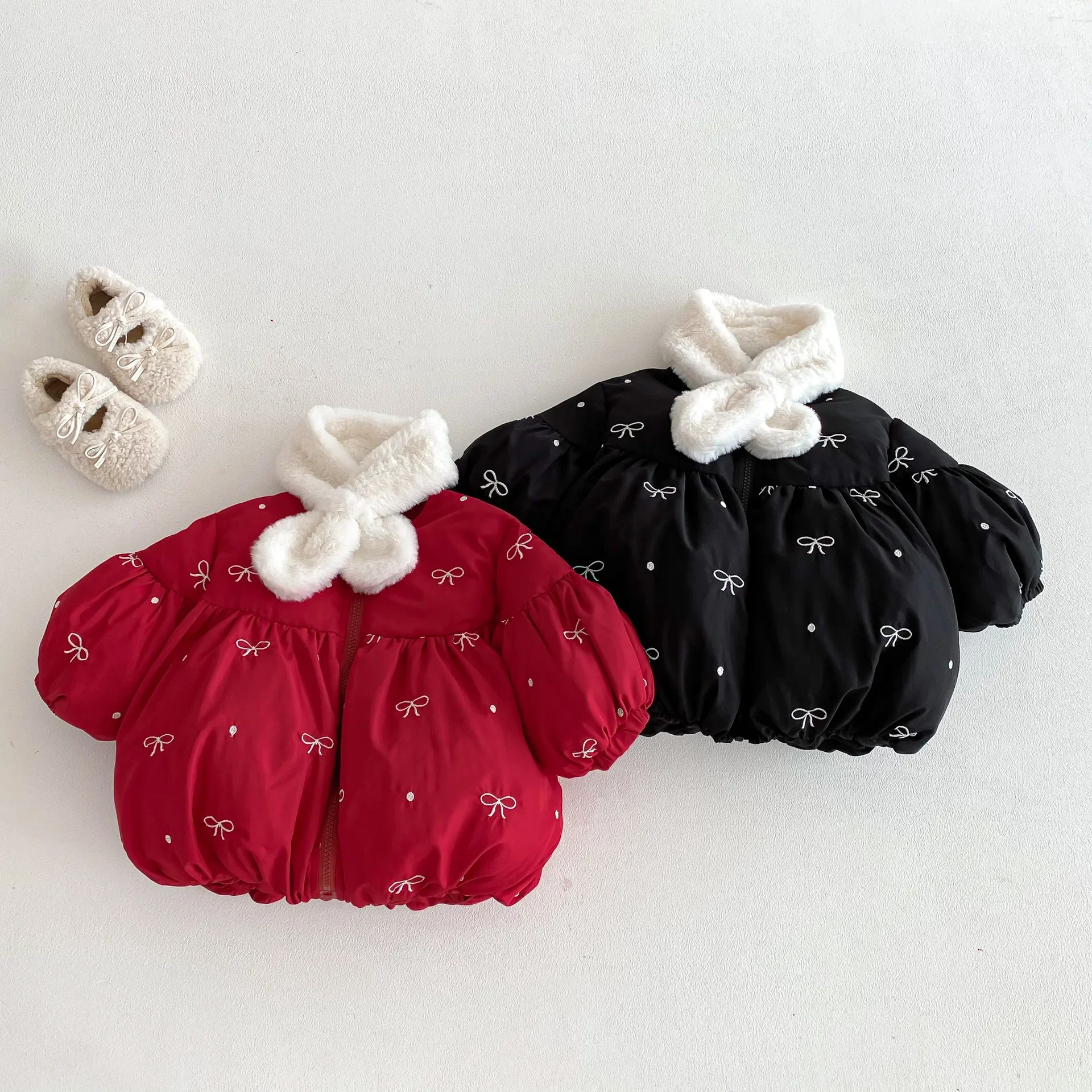 Bow Embroidery Padded Coat with Plush Scarf Detail Zipper Jacket for Girls Kids 1-5Y Warm Stylish Children's Outerwear
Bow Embroidery Padded Coat with Plush Scarf Detail Zipper Jacket for Girls Kids 1-5Y Warm Stylish Children's Outerwear