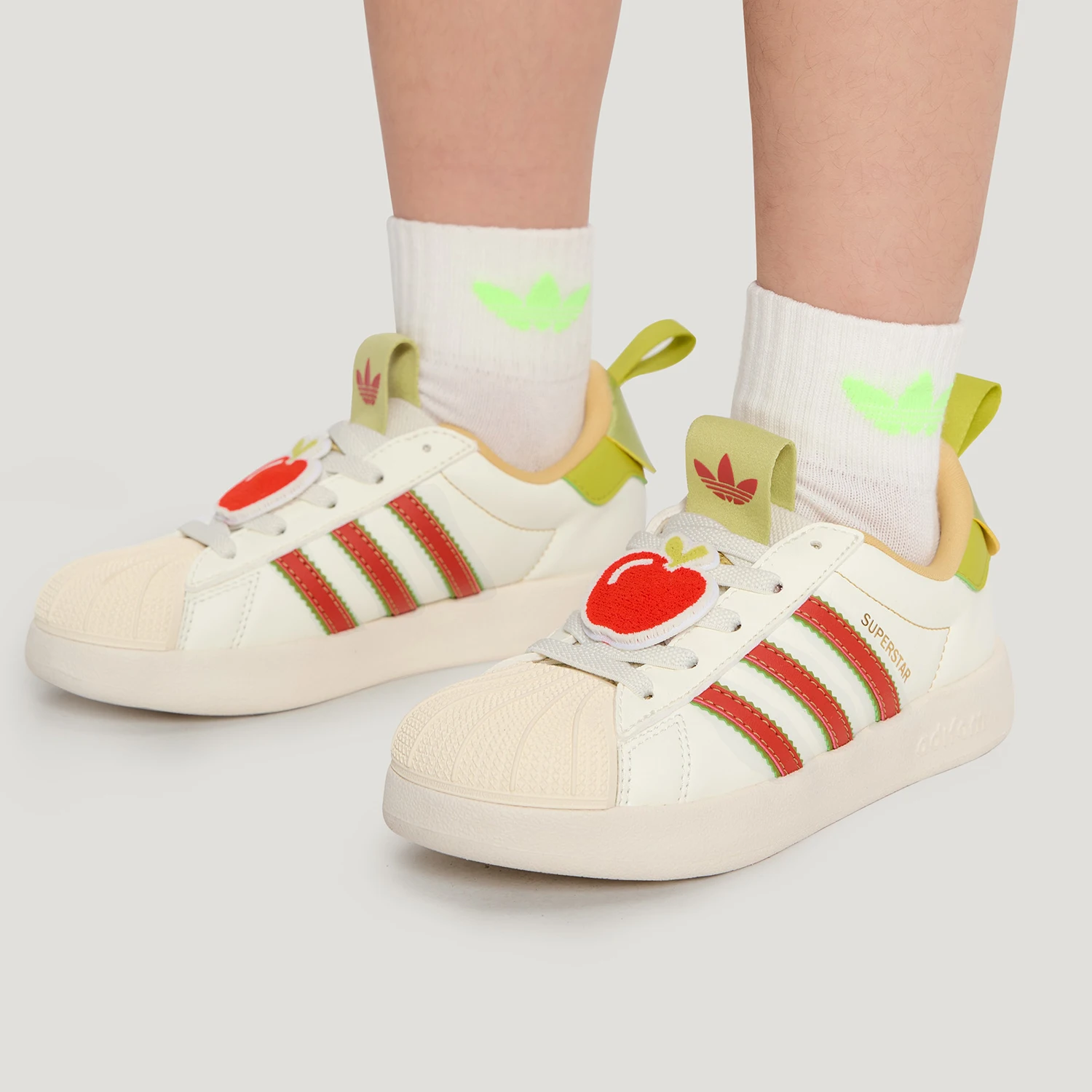 Adidas Authentic Three Leaves Kids Low-Top Lace-Up Wear-Resistant Sports Shoes KH5698
Adidas Authentic Three Leaves Kids Low-Top Lace-Up Wear-Resistant Sports Shoes KH5698