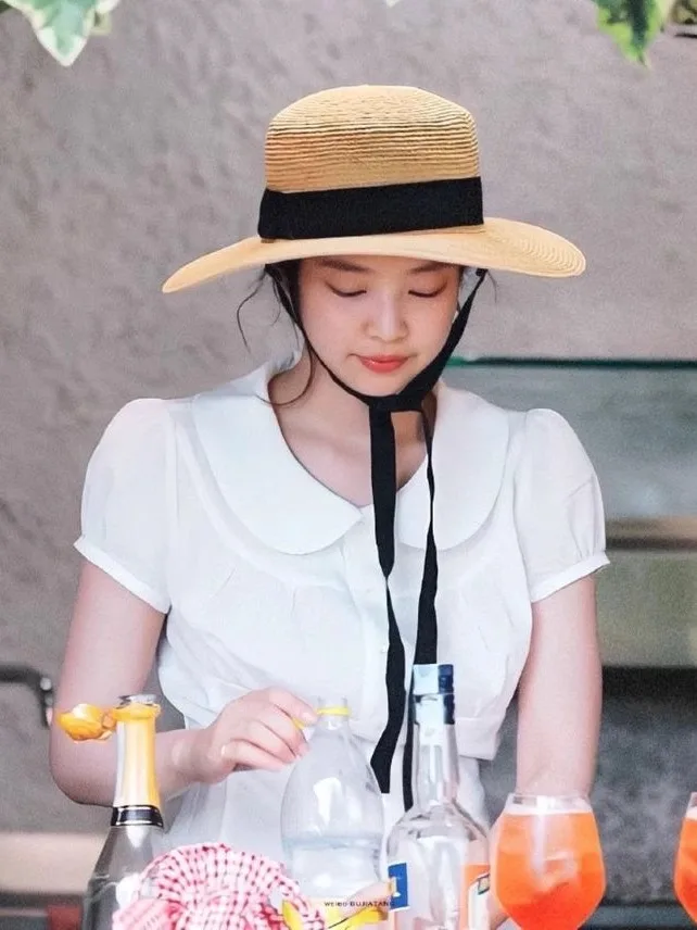 Jennie Bubble Sleeve Shirt Women's Short Sleeve Waist Cinched Doll Collar Top Skin Friendly Breathable Cotton Polyester Blend
Jennie Bubble Sleeve Shirt Women's Short Sleeve Waist Cinched Doll Collar Top Skin Friendly Breathable Cotton Polyester Blend