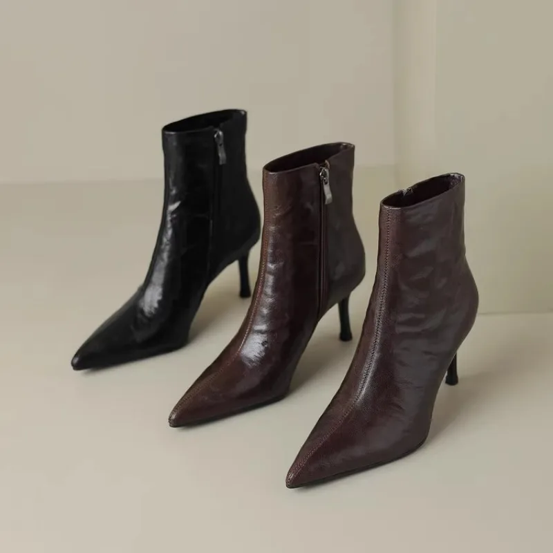 Retro Pointed Toe Thin Heel ort Boots Women's New 2026 Winter Faionable High Heel Boots Versatile Elegance Ankle Boots Women
Retro Pointed Toe Thin Heel ort Boots Women's New 2026 Winter Faionable High Heel Boots Versatile Elegance Ankle Boots Women