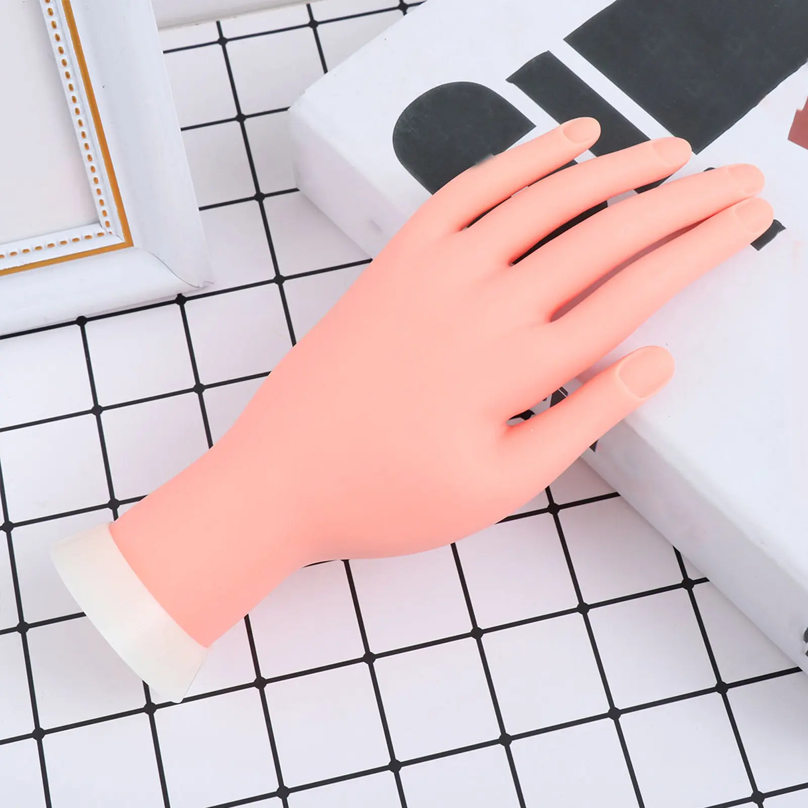 Skin Color Nail Art Practice Hand 1 Piece Bendable Fingers Realistic Simulation Manicure Training Tool for Beginners Portable
Skin Color Nail Art Practice Hand 1 Piece Bendable Fingers Realistic Simulation Manicure Training Tool for Beginners Portable