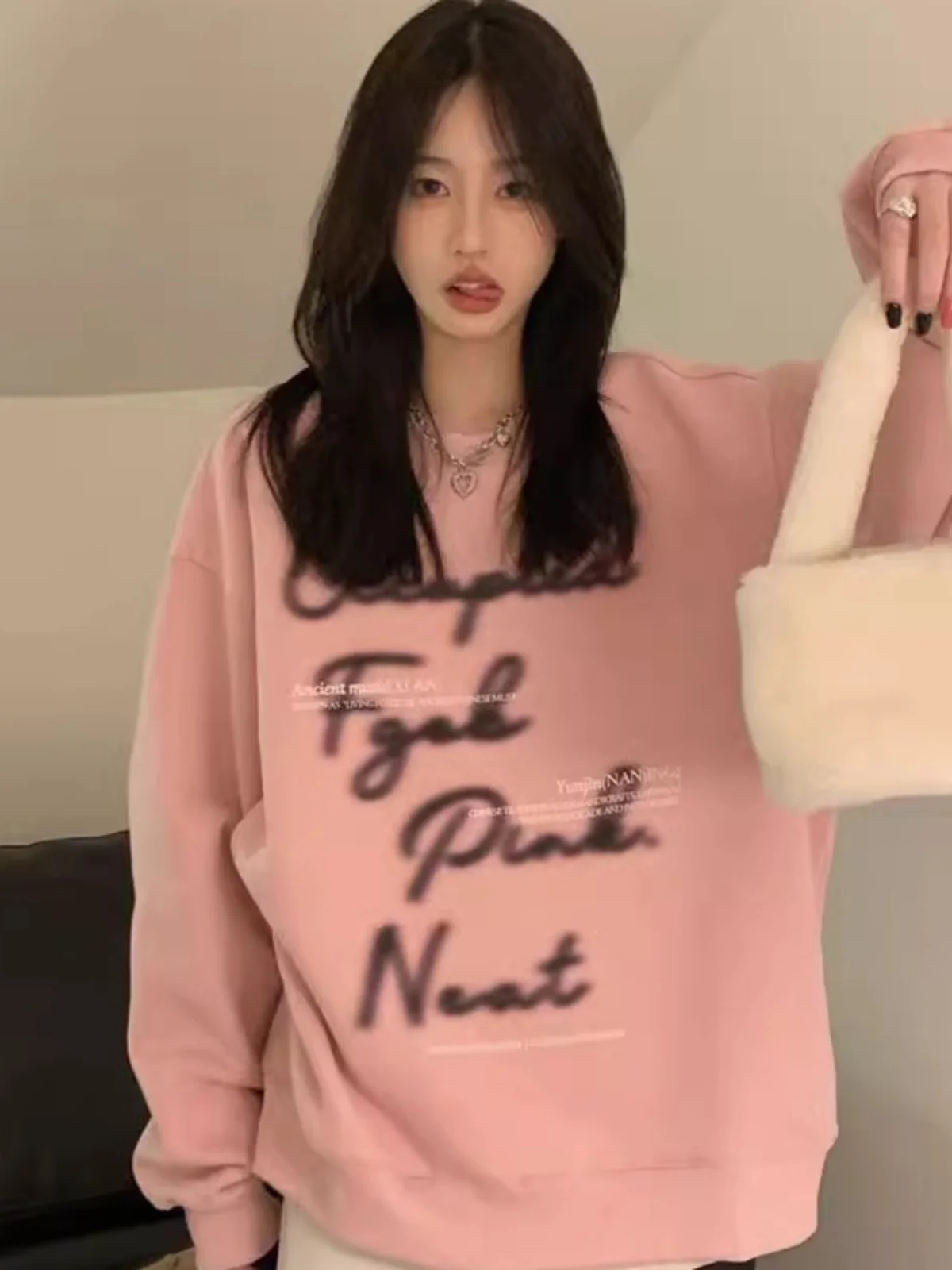 Pink Letter Print Sweatshirt Loose Long Sleeve Overhead Women's Autumn Fashion Comfortable Slimming Style Polyester Fiber
Pink Letter Print Sweatshirt Loose Long Sleeve Overhead Women's Autumn Fashion Comfortable Slimming Style Polyester Fiber