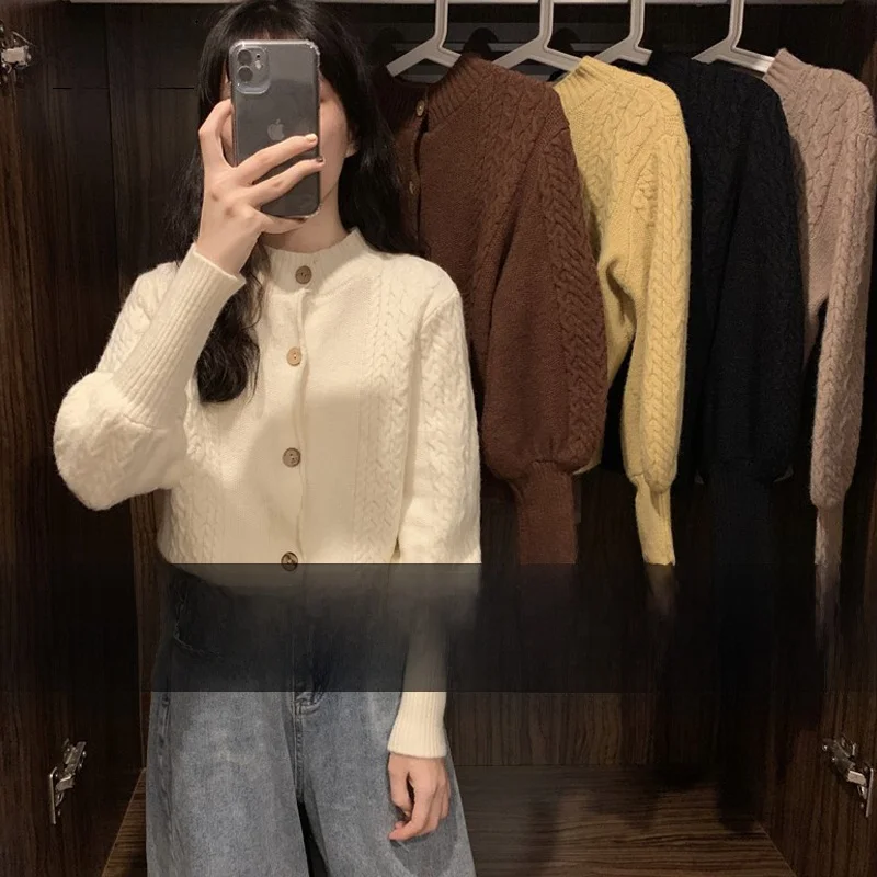 Весна-Осень 2024, новое женское длинное свободное вязаное пальто Sve, повседневное трикотажное пальто с v-образным вырезом на пуговицах, верхняя одежда
Весна-Осень 2024, новое женское длинное свободное вязаное пальто Sve, повседневное трикотажное пальто с v-образным вырезом на пуговицах, верхняя одежда