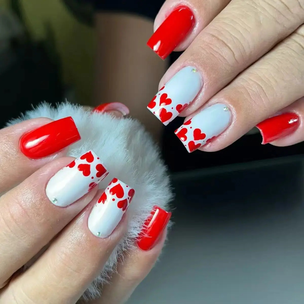 Red Love Heart Press On Nails Acrylic Nails Valentine'S Day Fake Nails French Tip Mid Length Square False Nails With Heart
Red Love Heart Press On Nails Acrylic Nails Valentine'S Day Fake Nails French Tip Mid Length Square False Nails With Heart