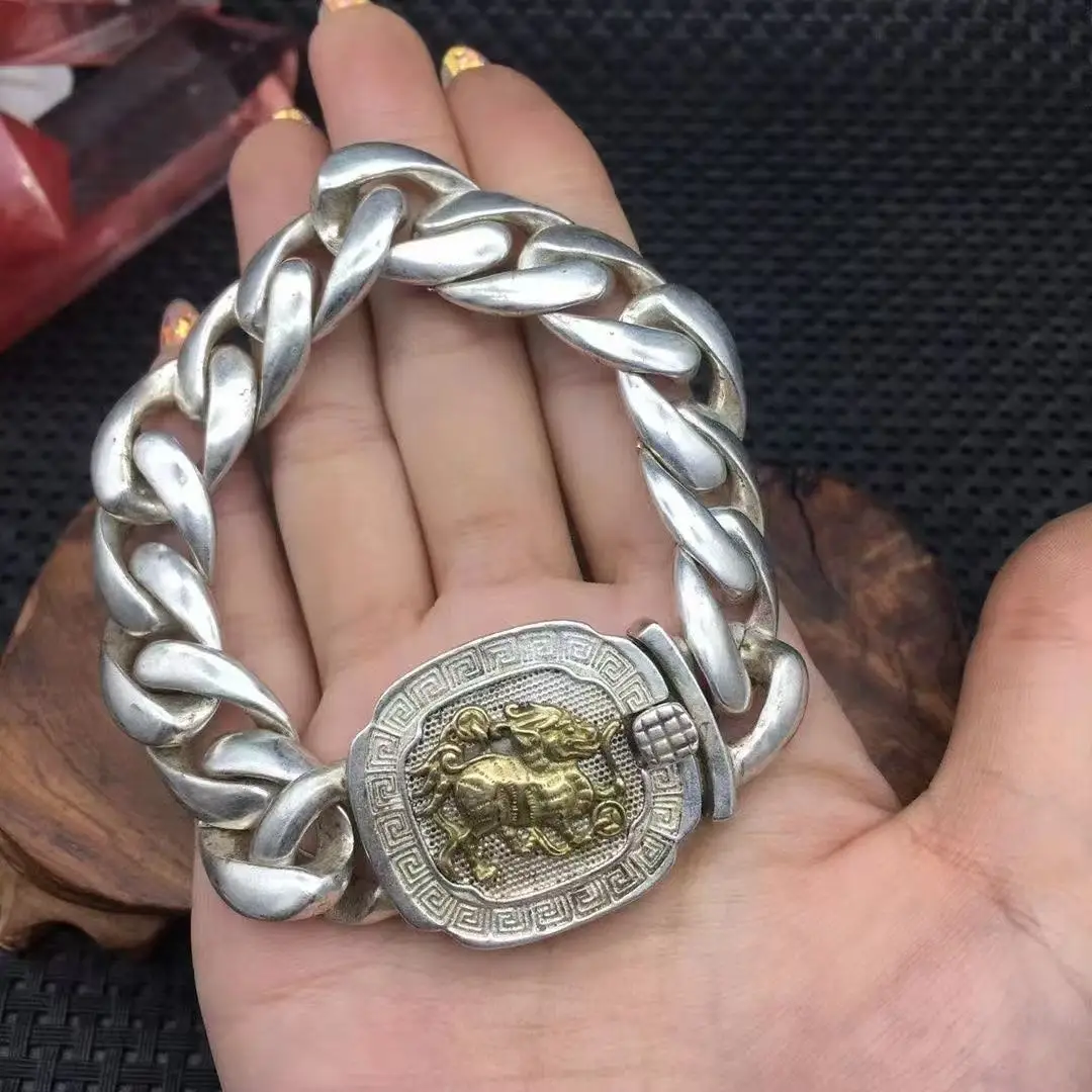 Retro old silver Nepal Tibetan silver hollow Pixiu double-row bracelet men's domineering fashion silver bracelet
Retro old silver Nepal Tibetan silver hollow Pixiu double-row bracelet men's domineering fashion silver bracelet