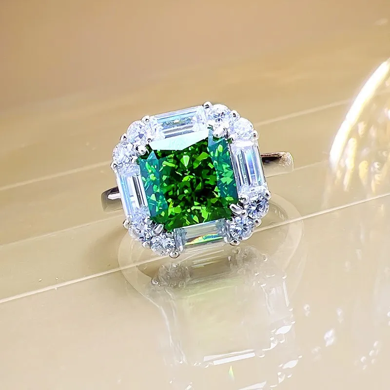 Модные ювелирные изделия, S925 Стерлинговое Серебро, изумруд, блестящий, 4 искусства, с высокоуглеродистыми бриллиантами, уникальный и красивый дизайн
Модные ювелирные изделия, S925 Стерлинговое Серебро, изумруд, блестящий, 4 искусства, с высокоуглеродистыми бриллиантами, уникальный и красивый дизайн