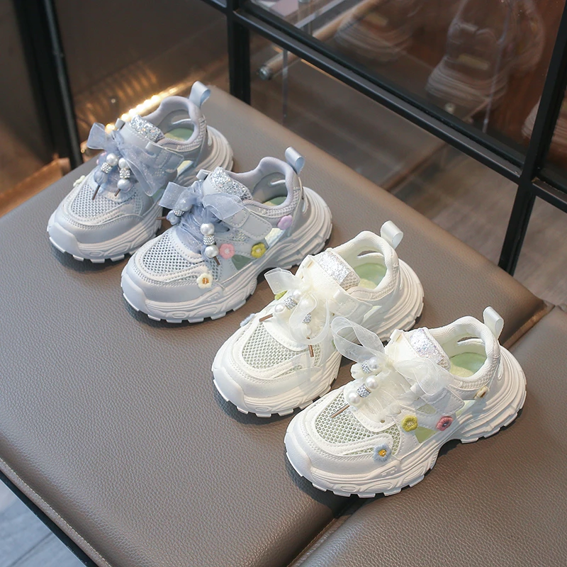 Girls Sports Sandals Sweet Flowers Children Running Shoes Thick Soft Sole 2026 Summer New Kids Casual Sandals Lace Bows
Girls Sports Sandals Sweet Flowers Children Running Shoes Thick Soft Sole 2026 Summer New Kids Casual Sandals Lace Bows