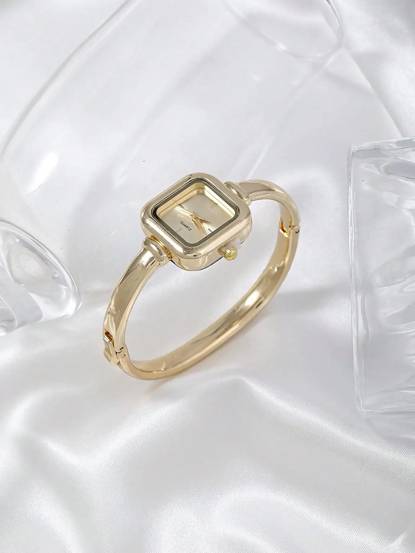 2026 New Minimalist Fashionable Gold Watch, Luxury Ladies Watch, Girls Bracelet Watch, Square Small Dial, Elegant Gift For Women
2026 New Minimalist Fashionable Gold Watch, Luxury Ladies Watch, Girls Bracelet Watch, Square Small Dial, Elegant Gift For Women