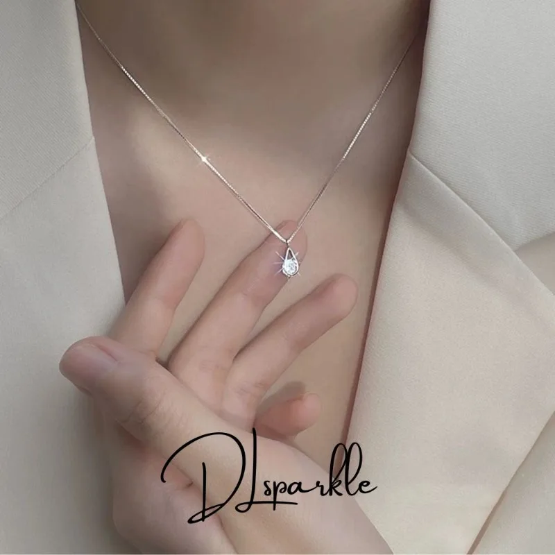 DLsparkle Light Luxury Silvery Small Water Drop Alloy Necklaces Trendy Charms Zircon Collarbone Necklace for Women Jewelry Gifts
DLsparkle Light Luxury Silvery Small Water Drop Alloy Necklaces Trendy Charms Zircon Collarbone Necklace for Women Jewelry Gifts