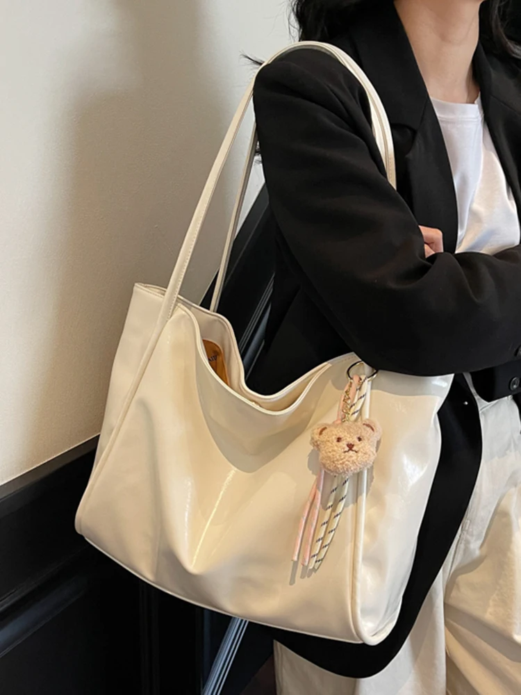 Simple tote bag ladies large-capacity 2025 new casual light luxury all-match shoulder bag high-end casual work commuter bag
Simple tote bag ladies large-capacity 2025 new casual light luxury all-match shoulder bag high-end casual work commuter bag