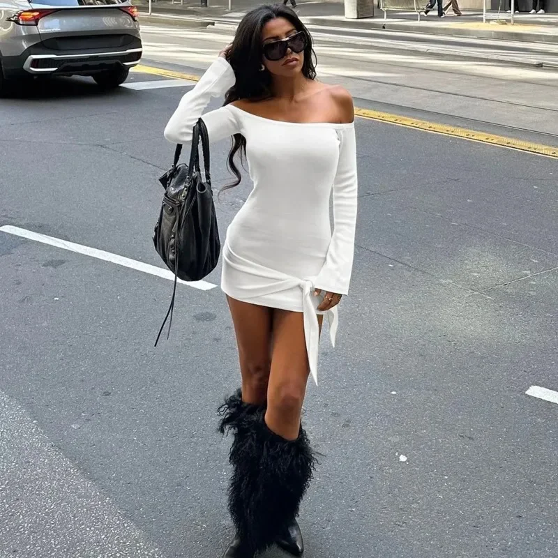 XIZOU Sexy Off Shoulder Long Sleeve Bandage Party Dresses for Women 2024 Fall Winter Bodycon Lace-up Mini Dress Streetwear
XIZOU Sexy Off Shoulder Long Sleeve Bandage Party Dresses for Women 2024 Fall Winter Bodycon Lace-up Mini Dress Streetwear
