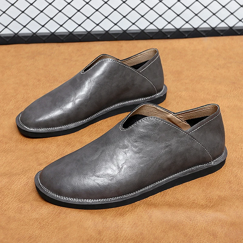 Весенне-летняя новая мужская обувь на мягкой прочной подошве, легкая, удобная, индивидуальная, подходит для повседневного использования
Весенне-летняя новая мужская обувь на мягкой прочной подошве, легкая, удобная, индивидуальная, подходит для повседневного использования