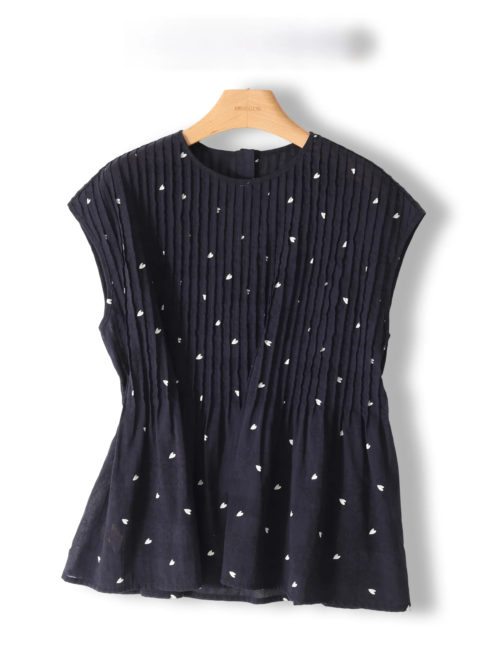 Summer Polka Dot Heart Print Loose Short Sleeve Women's Shirt Elegant Style Slimming Doll Top Versatile Fashionable Blouse
Summer Polka Dot Heart Print Loose Short Sleeve Women's Shirt Elegant Style Slimming Doll Top Versatile Fashionable Blouse