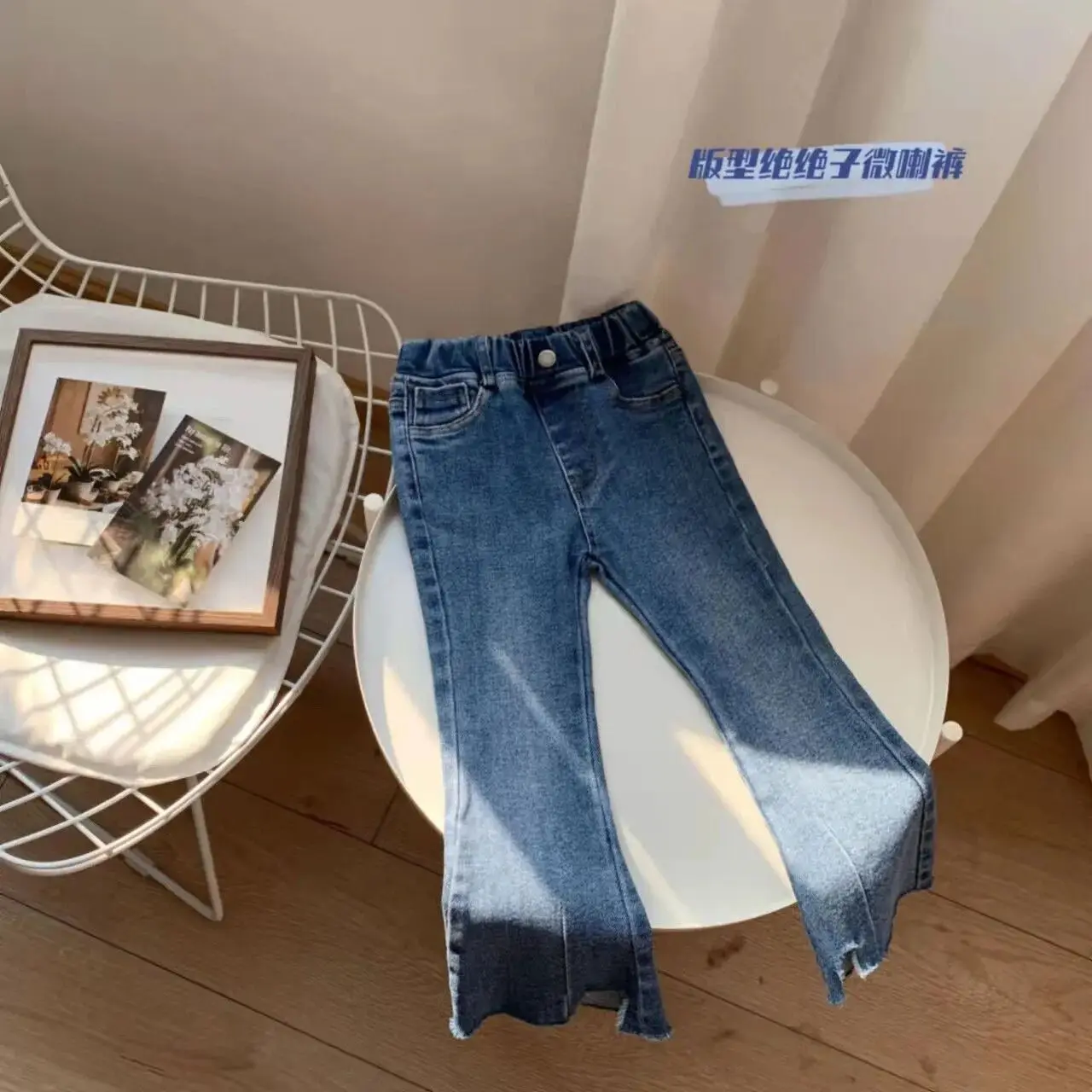 Girls' denim bell bottom pants Spring and Autumn Korean version children's fashionable trousers baby elastic super soft pants
Girls' denim bell bottom pants Spring and Autumn Korean version children's fashionable trousers baby elastic super soft pants
