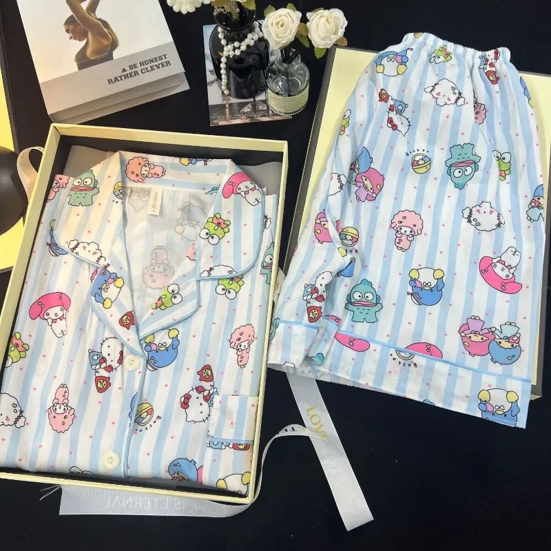 Hello Kitty linkage pajamas women, summer ice silk short-sleeved shorts three-piece set, blue striped polka dot loungewear
Hello Kitty linkage pajamas women, summer ice silk short-sleeved shorts three-piece set, blue striped polka dot loungewear
