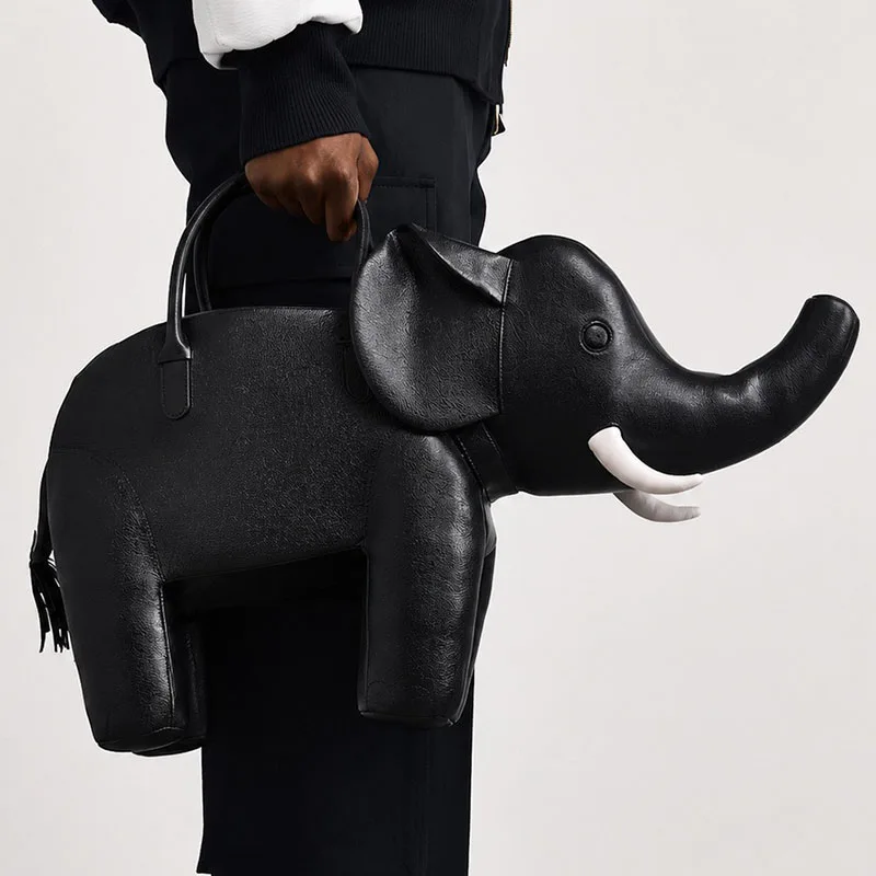 Creative Fashion Handbag New elephant Shape Shoulder Bag High Quality Pu Versatile Zipper Luxury Retro Casual Messenger Bag
Creative Fashion Handbag New elephant Shape Shoulder Bag High Quality Pu Versatile Zipper Luxury Retro Casual Messenger Bag