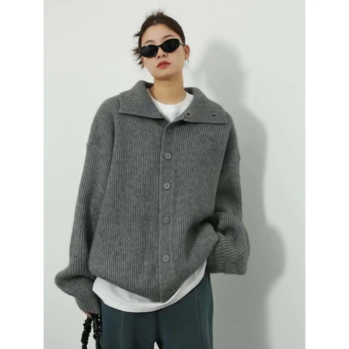 Men's Thickened Autumn Winter Sweater Loose Fit Korean Style Casual Knitted Shirt Fashionable Lazy Style Winter Outerwear
Men's Thickened Autumn Winter Sweater Loose Fit Korean Style Casual Knitted Shirt Fashionable Lazy Style Winter Outerwear