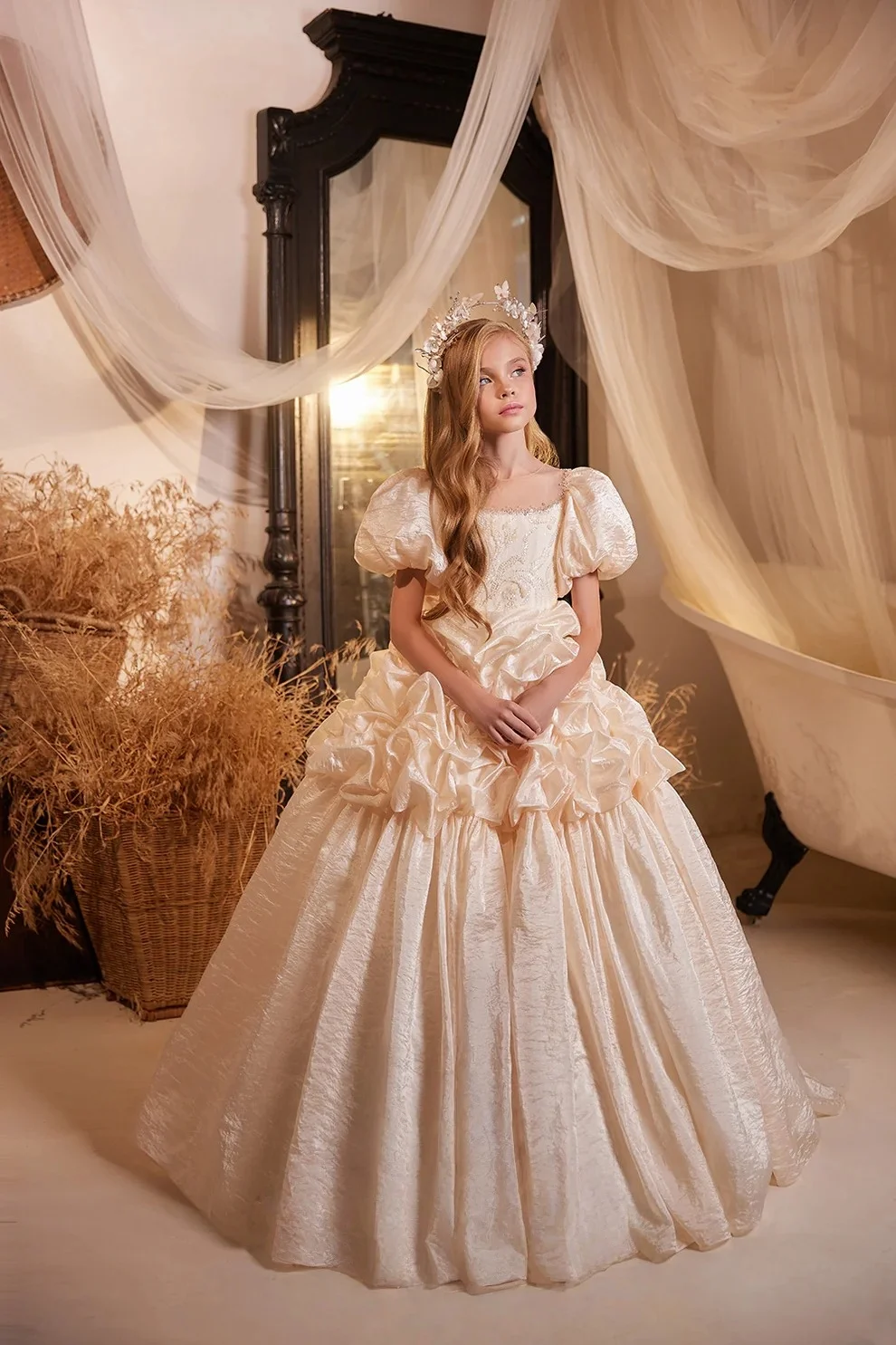 Custom JDY High Puff Sleeve Ruffle Waist Satin Ballgown Flower Girl Dress Wedding Party Gown Birthday Pageant Dress فساتين اطفال
Custom JDY High Puff Sleeve Ruffle Waist Satin Ballgown Flower Girl Dress Wedding Party Gown Birthday Pageant Dress فساتين اطفال