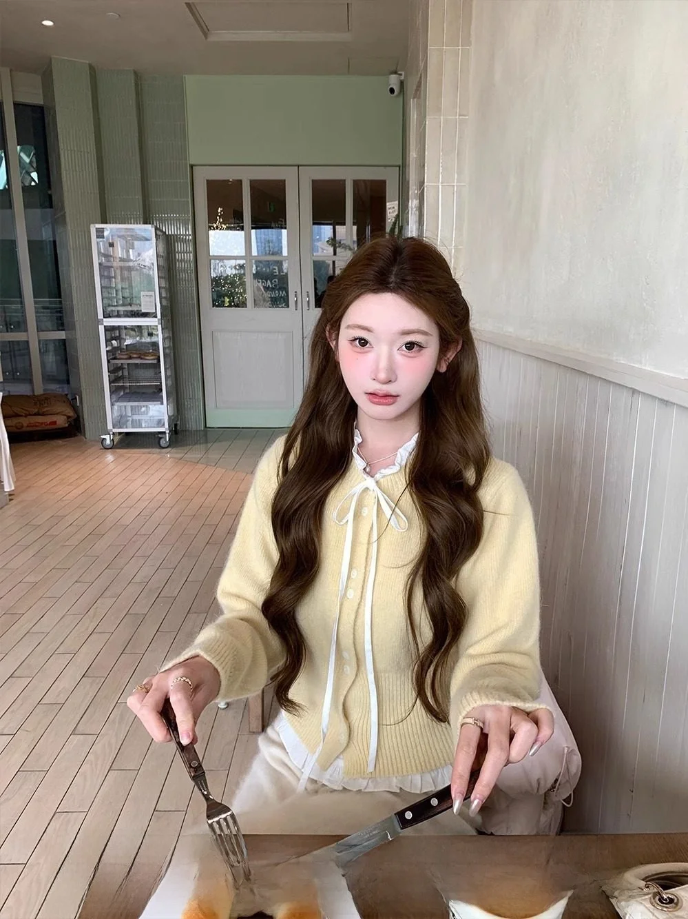 Женский утепленный вязаный джемпер NMIOK из плюшевого вельвета с круглым вырезом, длинными рукавами и эффектом утяжки на талии, с элементами пэчворка, новинка 2024 года
Женский утепленный вязаный джемпер NMIOK из плюшевого вельвета с круглым вырезом, длинными рукавами и эффектом утяжки на талии, с элементами пэчворка, новинка 2024 года