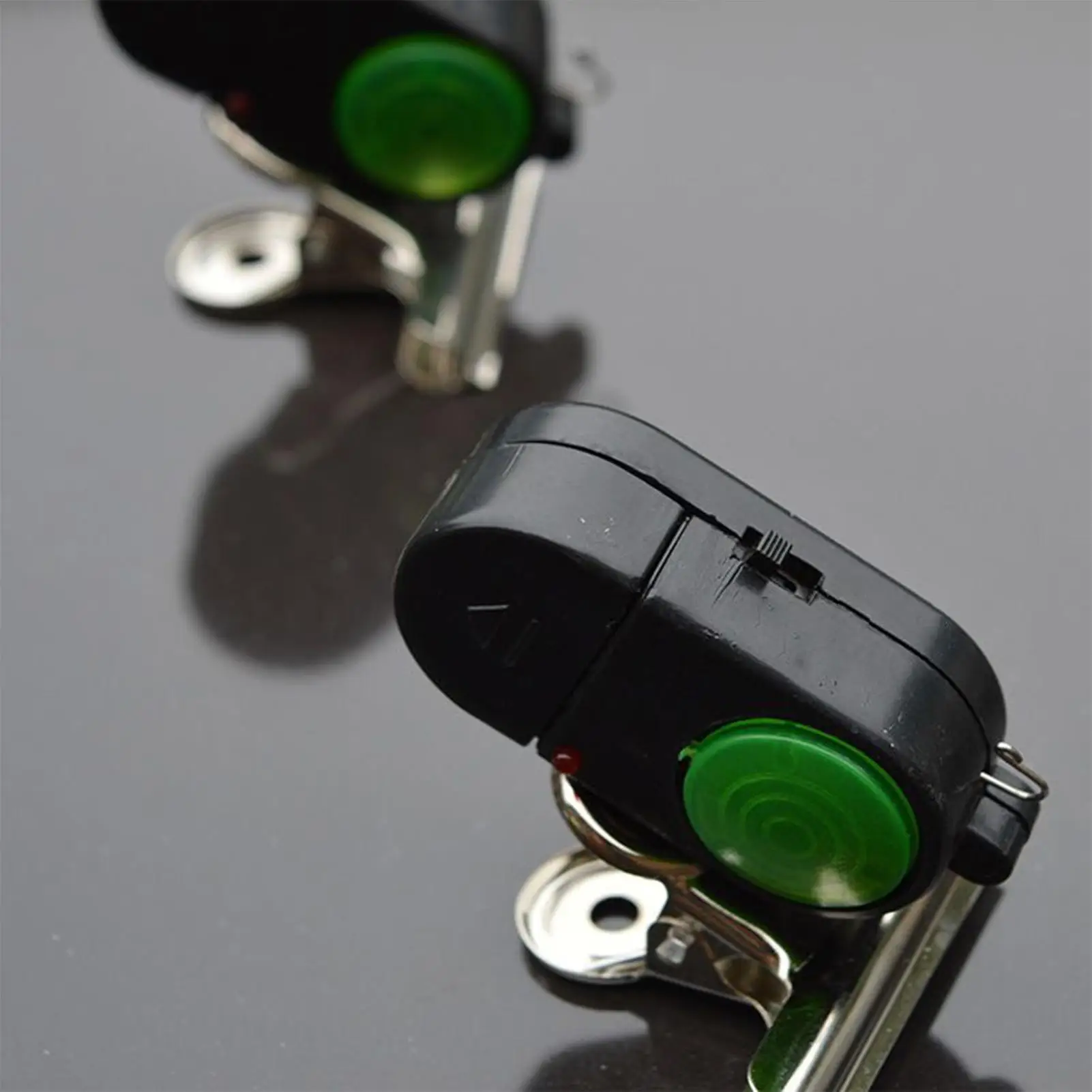 Сигнализация поклевки, электронный сигнализатор поклевки со звуком и светом, 2 шт., снасти для ночной рыбалки, зажимное оборудование для
Сигнализация поклевки, электронный сигнализатор поклевки со звуком и светом, 2 шт., снасти для ночной рыбалки, зажимное оборудование для