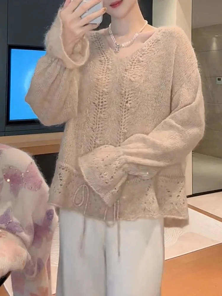 Ele V-Ne Hollow Knitwear Faionable Versatile Women's Long Sve Camere Top for Autumn Season Large Size Available
Ele V-Ne Hollow Knitwear Faionable Versatile Women's Long Sve Camere Top for Autumn Season Large Size Available