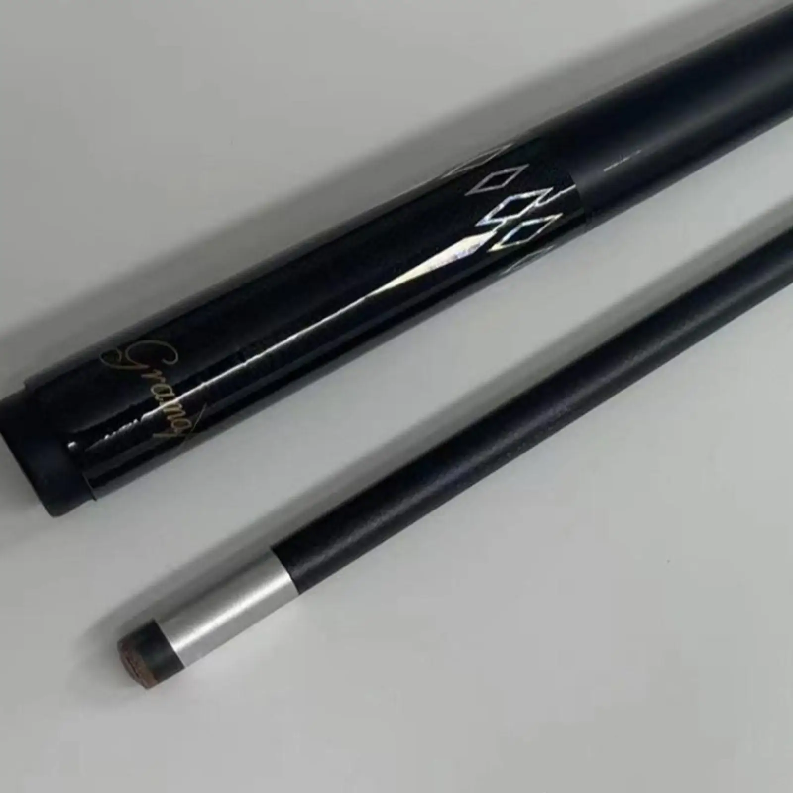 Pool Cue 58 Inch Carbon Fiber Adult Billiard Stick Black Two Section Shaft for Professional Pool Games
Pool Cue 58 Inch Carbon Fiber Adult Billiard Stick Black Two Section Shaft for Professional Pool Games