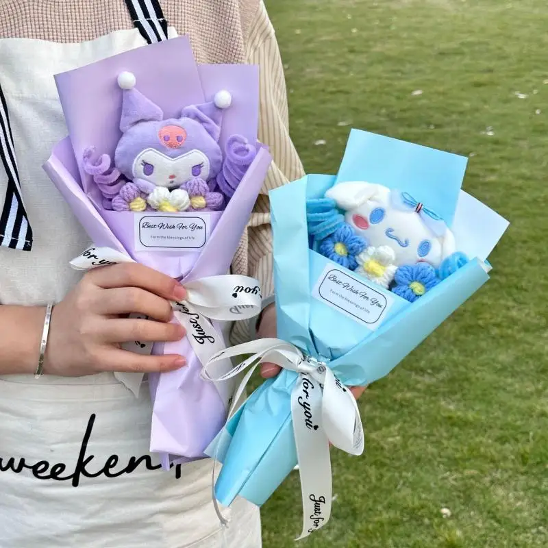 Мультфильм Sanrio плюшевая кукла букет цветов Куроми выпускной букет игрушка День святого Валентина Рождественский сюрприз праздничные подарки
Мультфильм Sanrio плюшевая кукла букет цветов Куроми выпускной букет игрушка День святого Валентина Рождественский сюрприз праздничные подарки