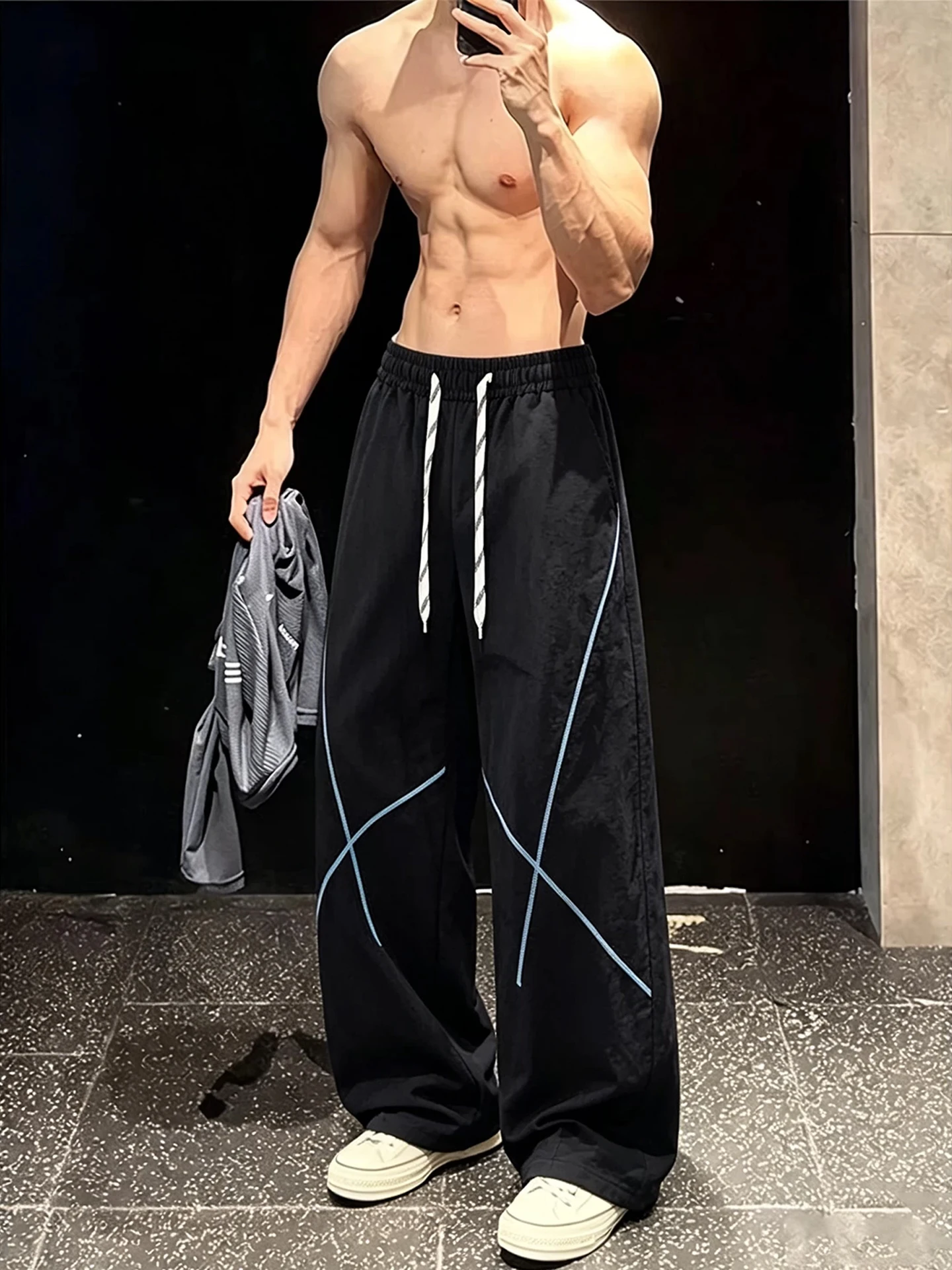Hasselblad Line Ice Silk Quick Dry Pants Men Summer Outdoor Hiking Mountain Loose Air Pants Straight Leg Casual Trousers
Hasselblad Line Ice Silk Quick Dry Pants Men Summer Outdoor Hiking Mountain Loose Air Pants Straight Leg Casual Trousers