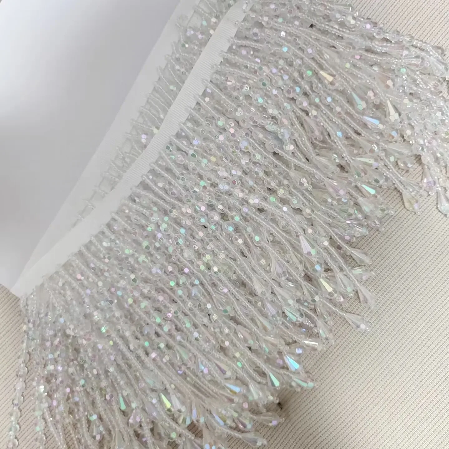 5 Yards 14cm Wide AB Clear Acrylic Beads Chevron Beaded Fringe,Dress Costume Bead Fringe, Lampshade Curtain Fringe
5 Yards 14cm Wide AB Clear Acrylic Beads Chevron Beaded Fringe,Dress Costume Bead Fringe, Lampshade Curtain Fringe