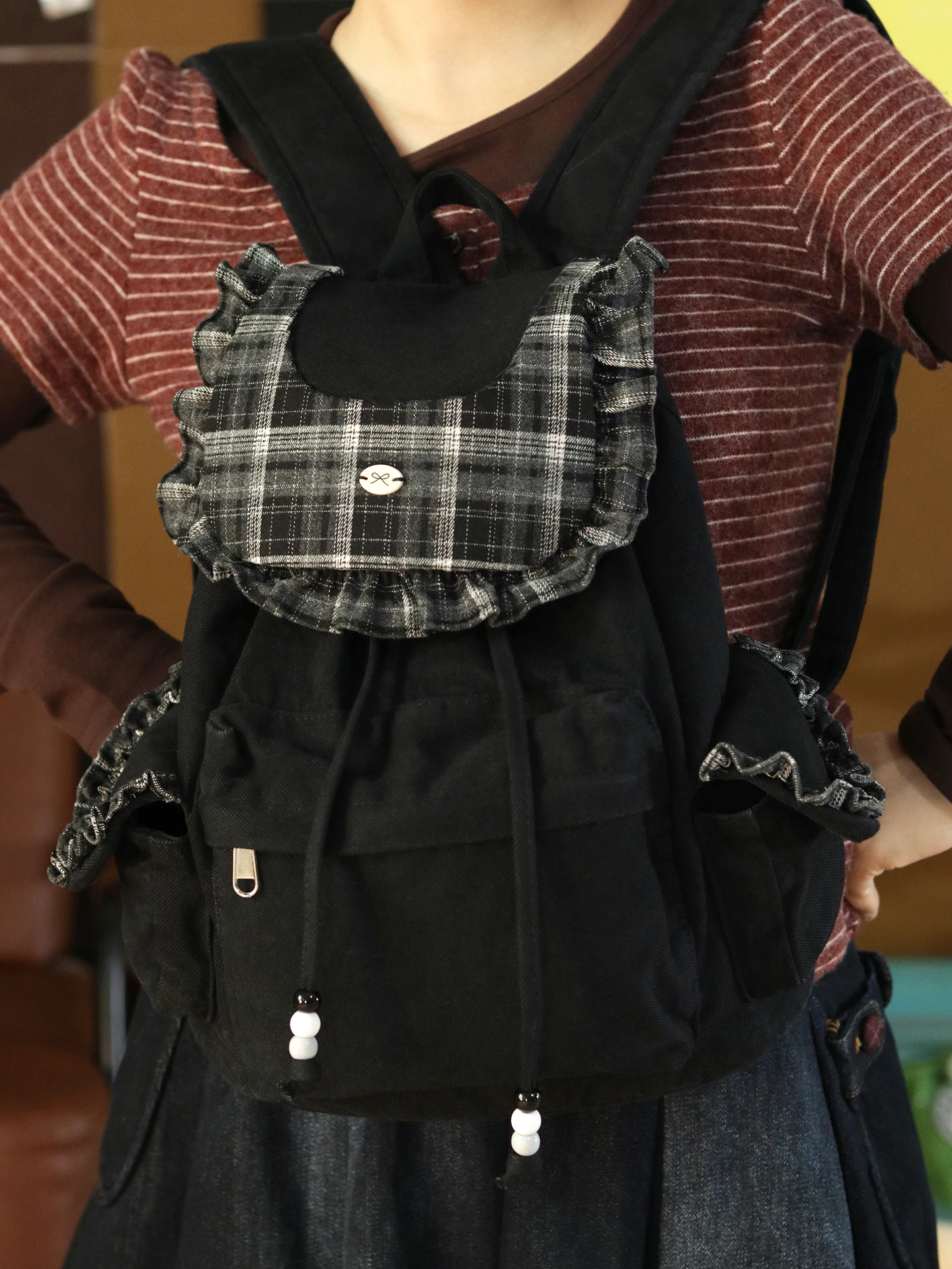 Original Design Large Capacity Plaid Commuter Backpack Versatile Daily Use Youth Bag Soft Handle No Waterproof Feature
Original Design Large Capacity Plaid Commuter Backpack Versatile Daily Use Youth Bag Soft Handle No Waterproof Feature