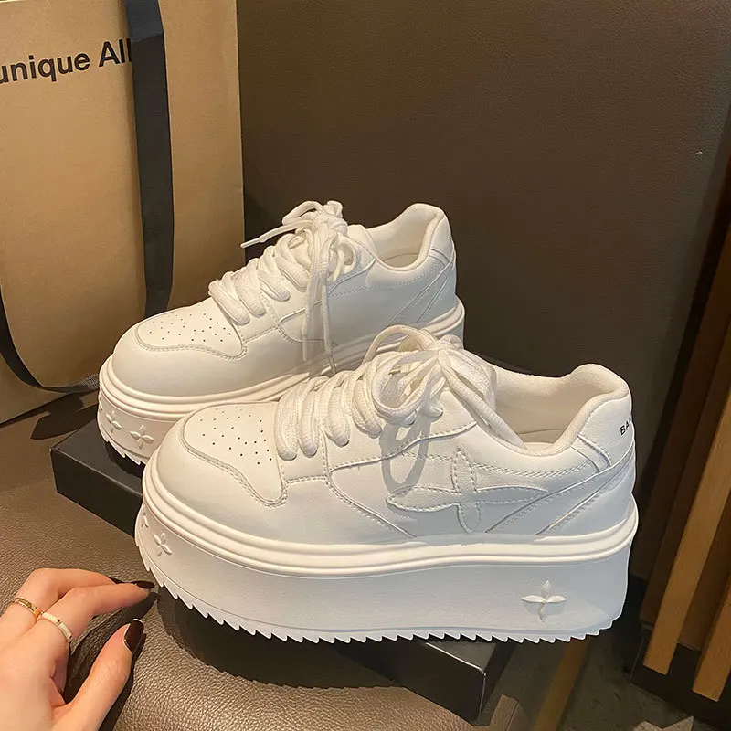 Hot Selling 2026 Women's White Platform Sneakers Chunky Serrated Sole Lace Up Skate Shoes New Casual Streetwear Zapatillas Mujer
Hot Selling 2026 Women's White Platform Sneakers Chunky Serrated Sole Lace Up Skate Shoes New Casual Streetwear Zapatillas Mujer