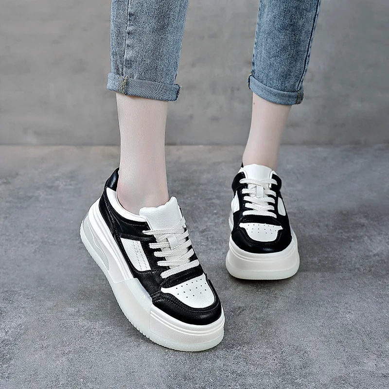 Top Layer Cow Leather Panda Shoes Spring Style Leather Thick Sole Small White Shoes Women's Single Shoes Versatile Sports Shoes
Top Layer Cow Leather Panda Shoes Spring Style Leather Thick Sole Small White Shoes Women's Single Shoes Versatile Sports Shoes