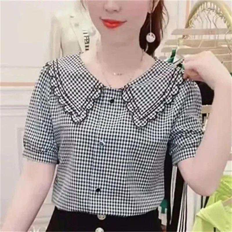 Woman Spring Summer Style Blouses Shirts Lady Casual Short Puff Sleeve Peter Pan Collar Plaid Printed Blusas Tops G2626
Woman Spring Summer Style Blouses Shirts Lady Casual Short Puff Sleeve Peter Pan Collar Plaid Printed Blusas Tops G2626