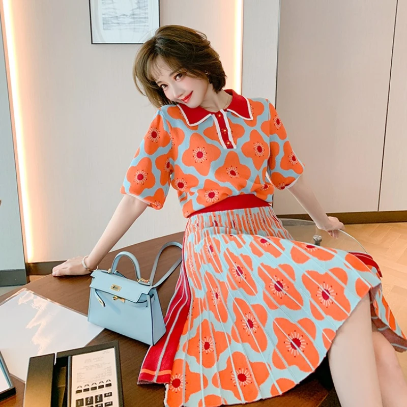 Women Summer Retro Lapel Loose Puff Sleeve Sweater + High Waist Pleated Skirt Contrast Color Suit Fashion Casual 2025
Women Summer Retro Lapel Loose Puff Sleeve Sweater + High Waist Pleated Skirt Contrast Color Suit Fashion Casual 2025