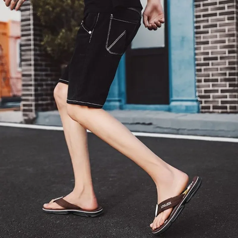 2024 Fashion Flat Male Slipper Indoor Men's Shoe Walk Around Home Slides House Designer Luxury Mascullino Summer Sale Pvc Fun
2024 Fashion Flat Male Slipper Indoor Men's Shoe Walk Around Home Slides House Designer Luxury Mascullino Summer Sale Pvc Fun