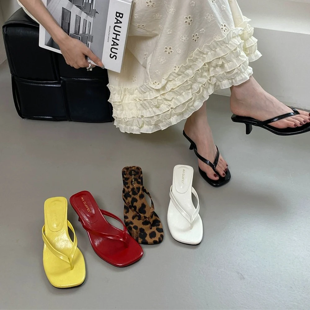 Women's Flip Flops Kitten Heel Sandals Backless Slippers Stiletto Heel Square Open Toe Pinch Toe Sandals Slip on Slides Mules
Women's Flip Flops Kitten Heel Sandals Backless Slippers Stiletto Heel Square Open Toe Pinch Toe Sandals Slip on Slides Mules
