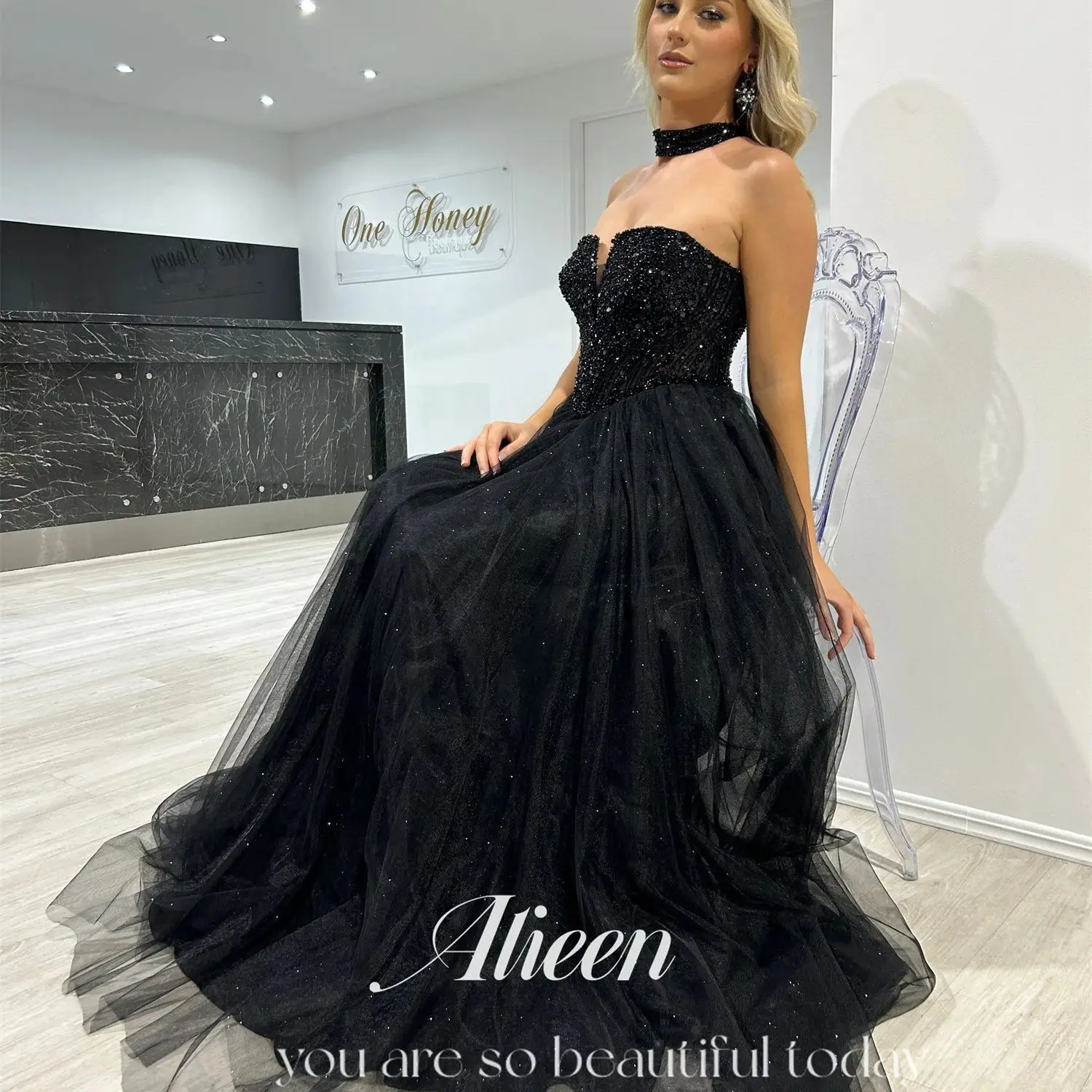 Aileen Black Shiny Backless Sequins Ball Gowns Women's Evening Dress Luxury Formal Dresses for Special Events Galabia Wedding
Aileen Black Shiny Backless Sequins Ball Gowns Women's Evening Dress Luxury Formal Dresses for Special Events Galabia Wedding