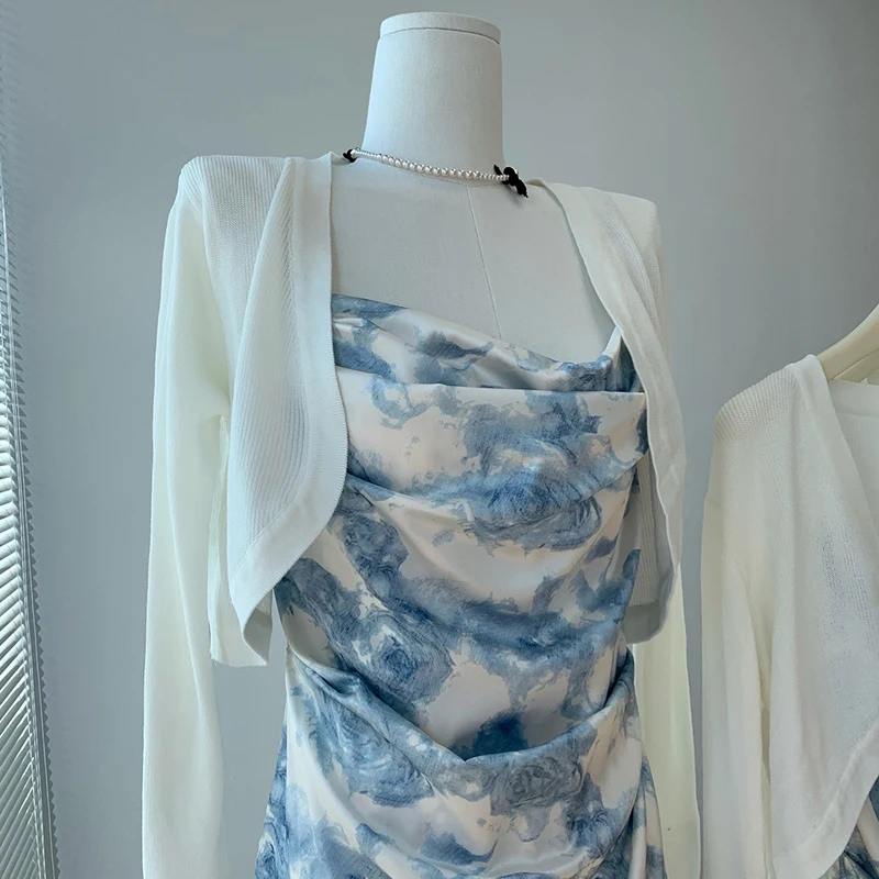 Белый летний тонкий кардиган из ледяного шелка с бретельками, топ-жилетка для защиты от солнца, средней длины, с V-образным вырезом
Белый летний тонкий кардиган из ледяного шелка с бретельками, топ-жилетка для защиты от солнца, средней длины, с V-образным вырезом