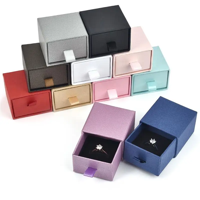 Jiayiqi Paper Drawer Jewelry Box for Necklace Ring Earrings Jewelry Packaging for Small Business Gift Boxes for Jewellery
Jiayiqi Paper Drawer Jewelry Box for Necklace Ring Earrings Jewelry Packaging for Small Business Gift Boxes for Jewellery