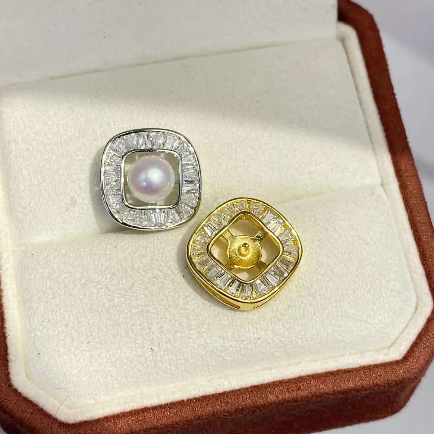 Wholesale S925 Sterling Silver Pendant Mount Base Mountings Findings Parts Fittings Accessories for 5-6mm Pearls 5pcs/lot
Wholesale S925 Sterling Silver Pendant Mount Base Mountings Findings Parts Fittings Accessories for 5-6mm Pearls 5pcs/lot