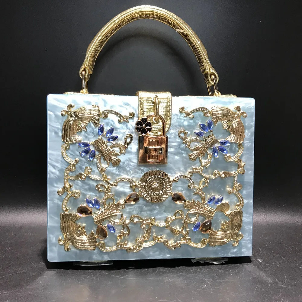 Acrylic dinner bag hollow metal engraved diamond-encrusted handbag single shoulder oblique
Acrylic dinner bag hollow metal engraved diamond-encrusted handbag single shoulder oblique