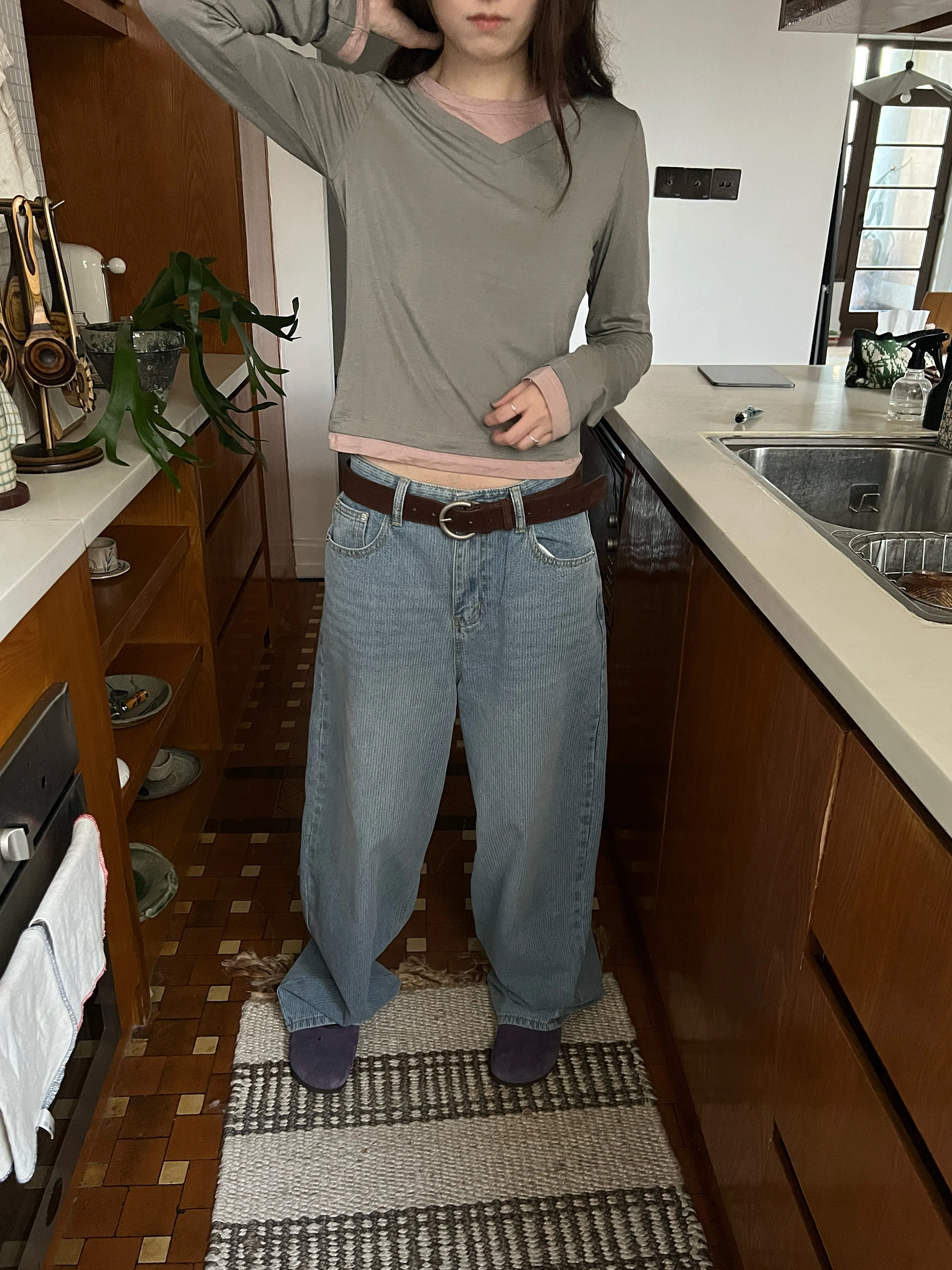 Women's Long Sve Woolen T-irt Loose Inner Wear Top Layered Design Comfortable Base irt for Office Commute Fall Season
Women's Long Sve Woolen T-irt Loose Inner Wear Top Layered Design Comfortable Base irt for Office Commute Fall Season