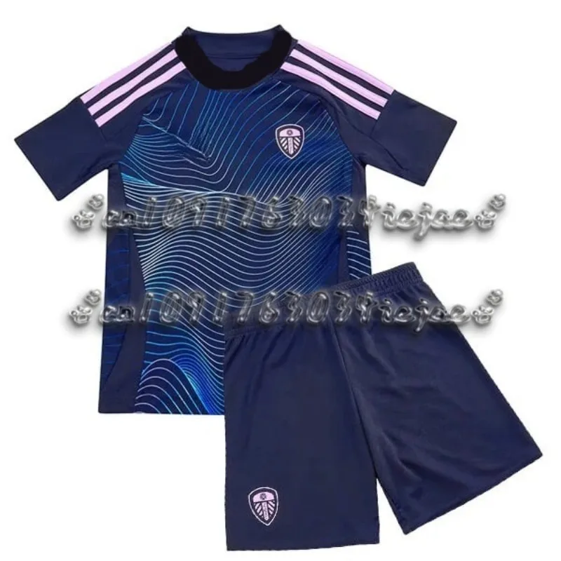 25/26 New Latest Hot Jersey Set Training Clothes Summer Jersey Set Adult and Children's T-shirts Shorts Casual Sports Style
25/26 New Latest Hot Jersey Set Training Clothes Summer Jersey Set Adult and Children's T-shirts Shorts Casual Sports Style