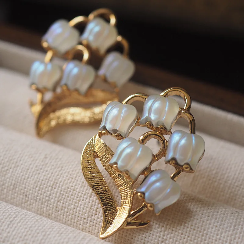 Vintage Moonlight Lily of the Valley Flower Stud Earrings - Stylish Birthday Ribbon Accent
Vintage Moonlight Lily of the Valley Flower Stud Earrings - Stylish Birthday Ribbon Accent