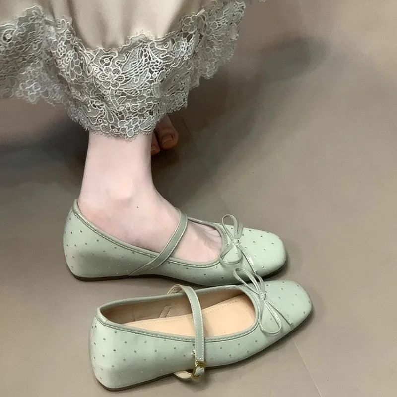 Height-increasing Fairy Shoes - Soft Single Shoes for Women, Spring-autumn 2026, Shallow Toe, Bowknot Heel, Women's Shoes,35-40
Height-increasing Fairy Shoes - Soft Single Shoes for Women, Spring-autumn 2026, Shallow Toe, Bowknot Heel, Women's Shoes,35-40