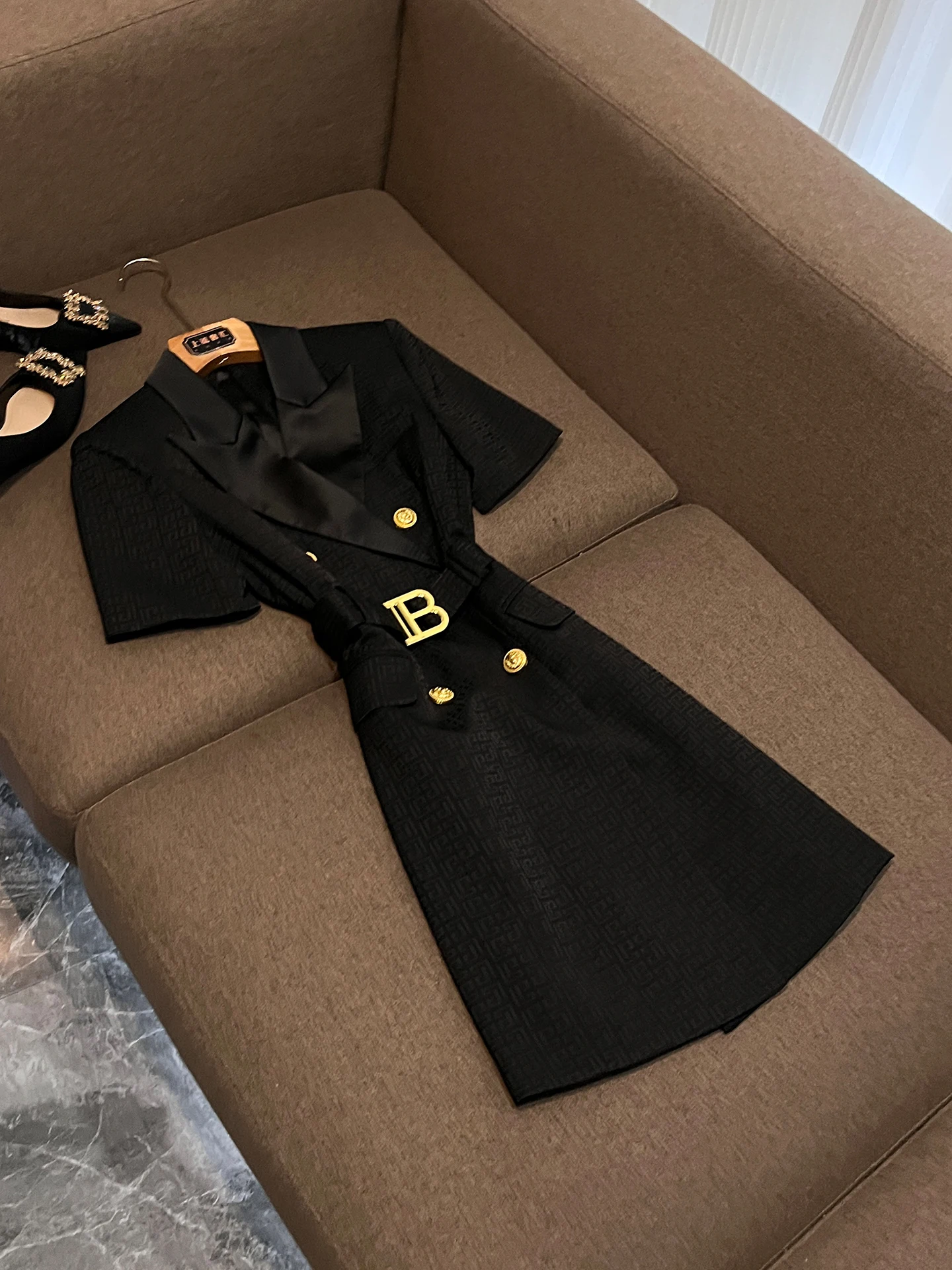 Summer 2026 Slim Fit Acetate Fabric Suit Dress with Belt Short Sleeve Commute High Waist H-Shape City Commute Double Button
Summer 2026 Slim Fit Acetate Fabric Suit Dress with Belt Short Sleeve Commute High Waist H-Shape City Commute Double Button