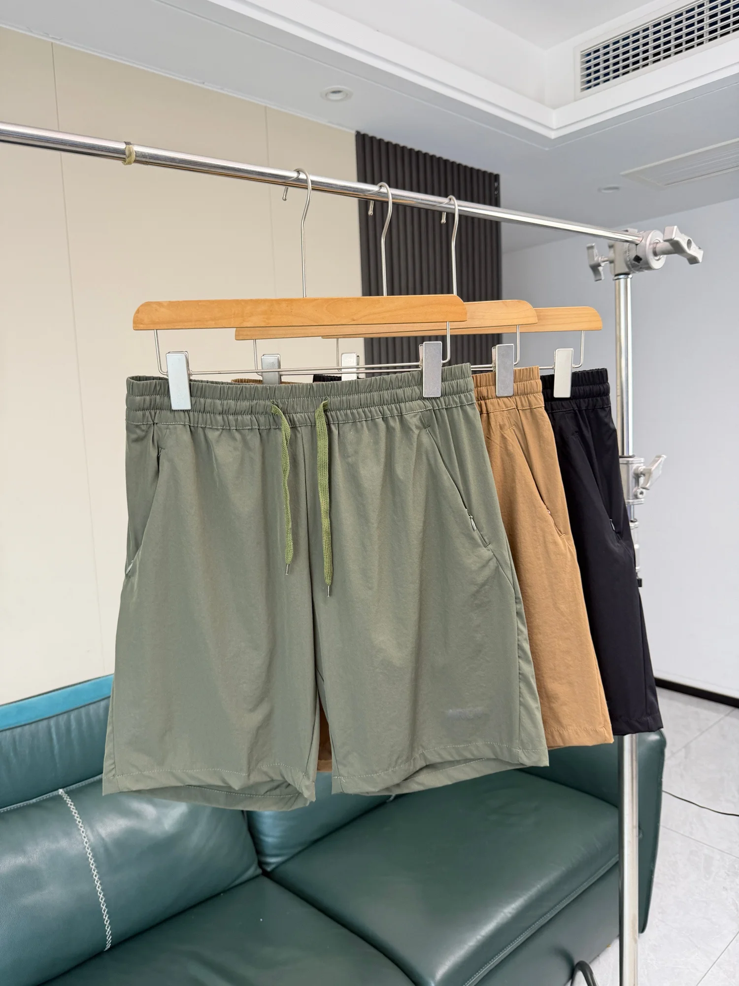 Lightweight Comfortable Men's Sporty Casual Shorts Four-Way Stretch Quick Dry Breathable Summer Elastic Waist Shorts
Lightweight Comfortable Men's Sporty Casual Shorts Four-Way Stretch Quick Dry Breathable Summer Elastic Waist Shorts